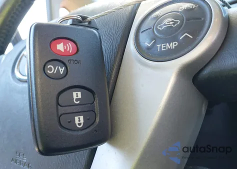 2010 Toyota Prius Iv from USA, damaged, VIN JTDKN3DUXA0148439